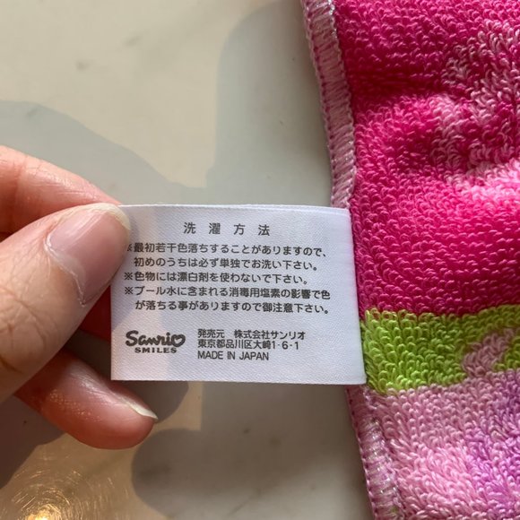 HELLO KITTY ROSE HANDKERCHIEF / TOWEL (2 ITEMS) - Picture 6 of 12